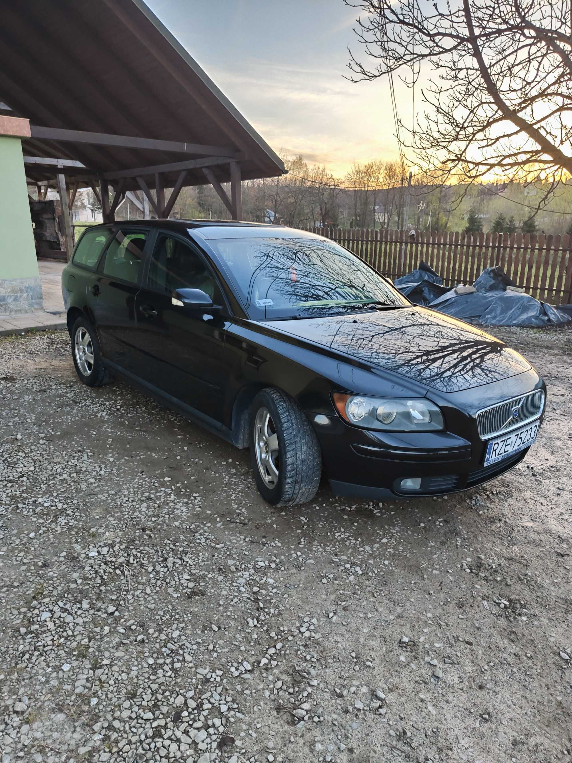 Volvo V50 2.0d Momentum hak skóry