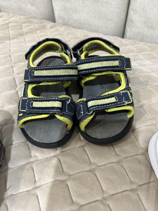 Гортай Кросовки демісезоннє взуття  nike adidas 23,26,27,28,31