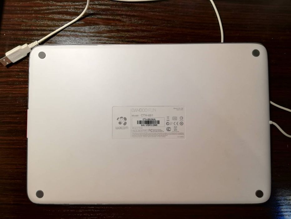 Tablet graficzny Bamboo CTH-661SE marka Wacom
