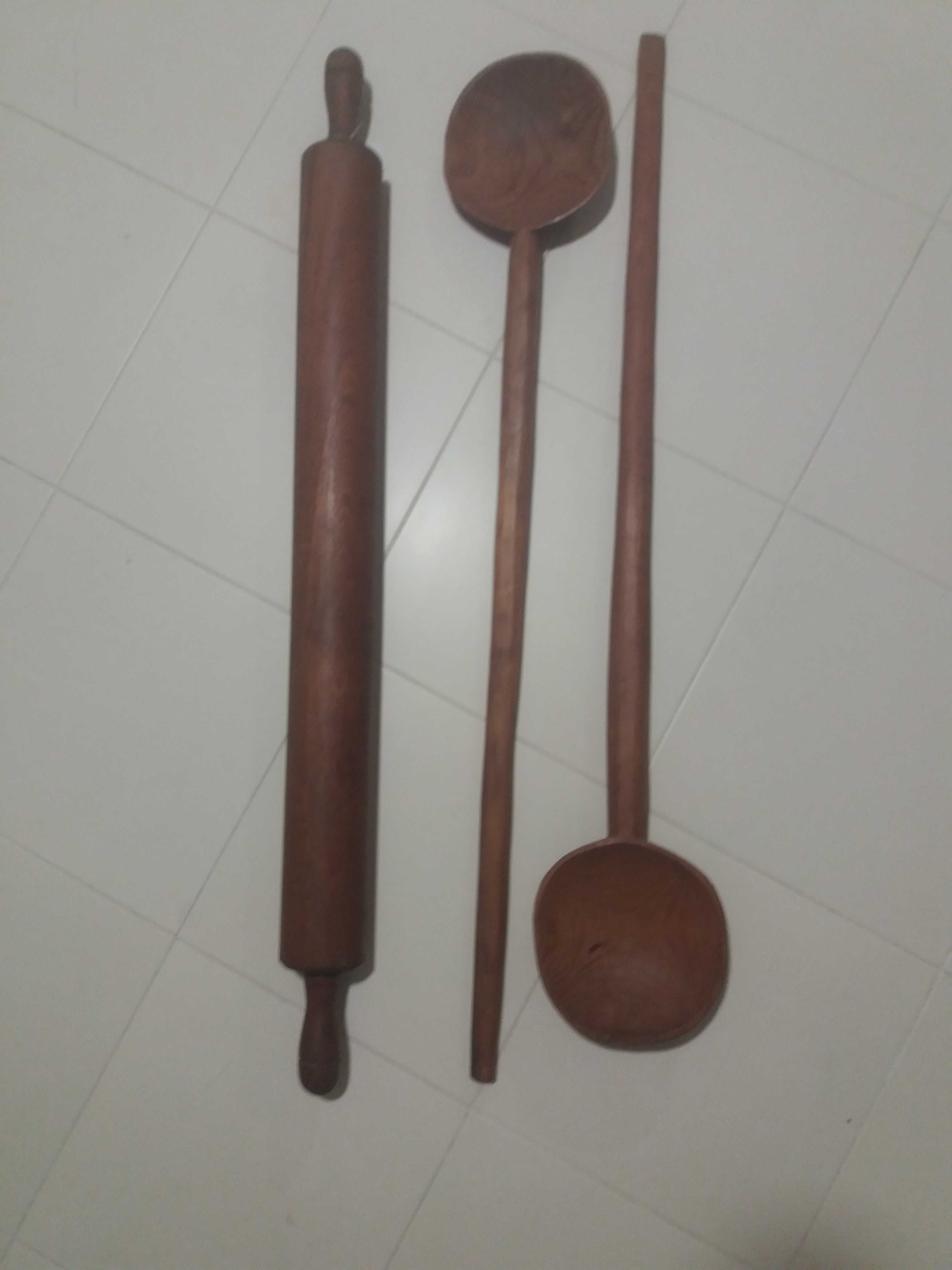 Conjunto Cozinha XXL Artesanal Madeira: 2 Colheres + Rolo da Massa