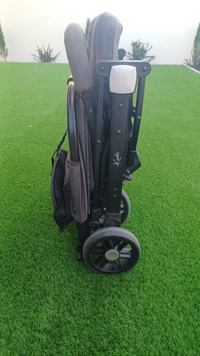 Carrinho bebé. Entrego em mãos na zona de Leiria