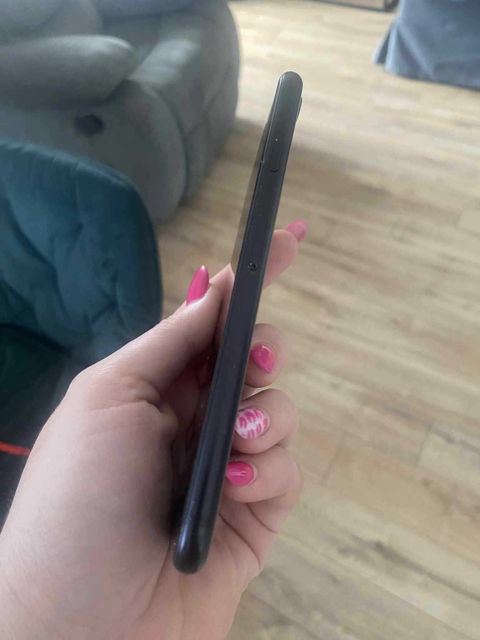 telefon iPhone se 2020