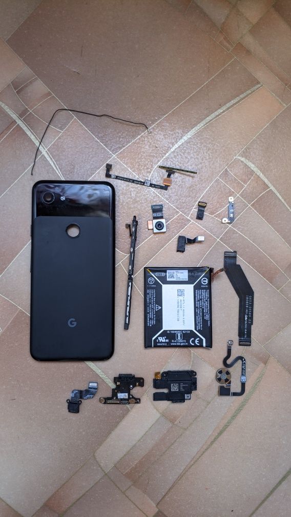 Продам рабочие детали к смартфону Google Pixel 3a