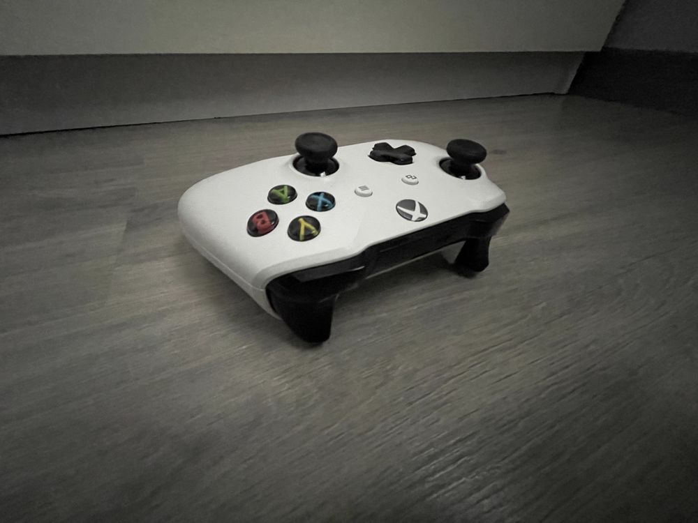 Pad/kontroler oryginalny Microsoft Xbox one kolor robot white