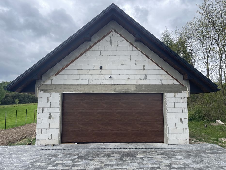 Brama garażowa segmentowa złoty dąb orzech winchester 5000x2125