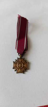 Krzyż zasługi PRL brązowy