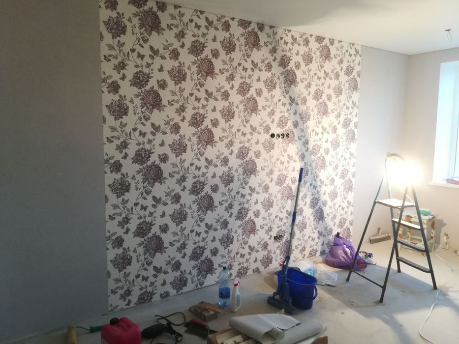 Поклейка обоев, укладка ламината.