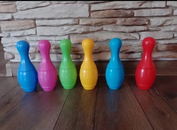 Kręgle do zbijania 6 szt. Wysokość 16 cm.