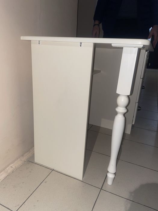 Письмовий стіл в стилі прованс