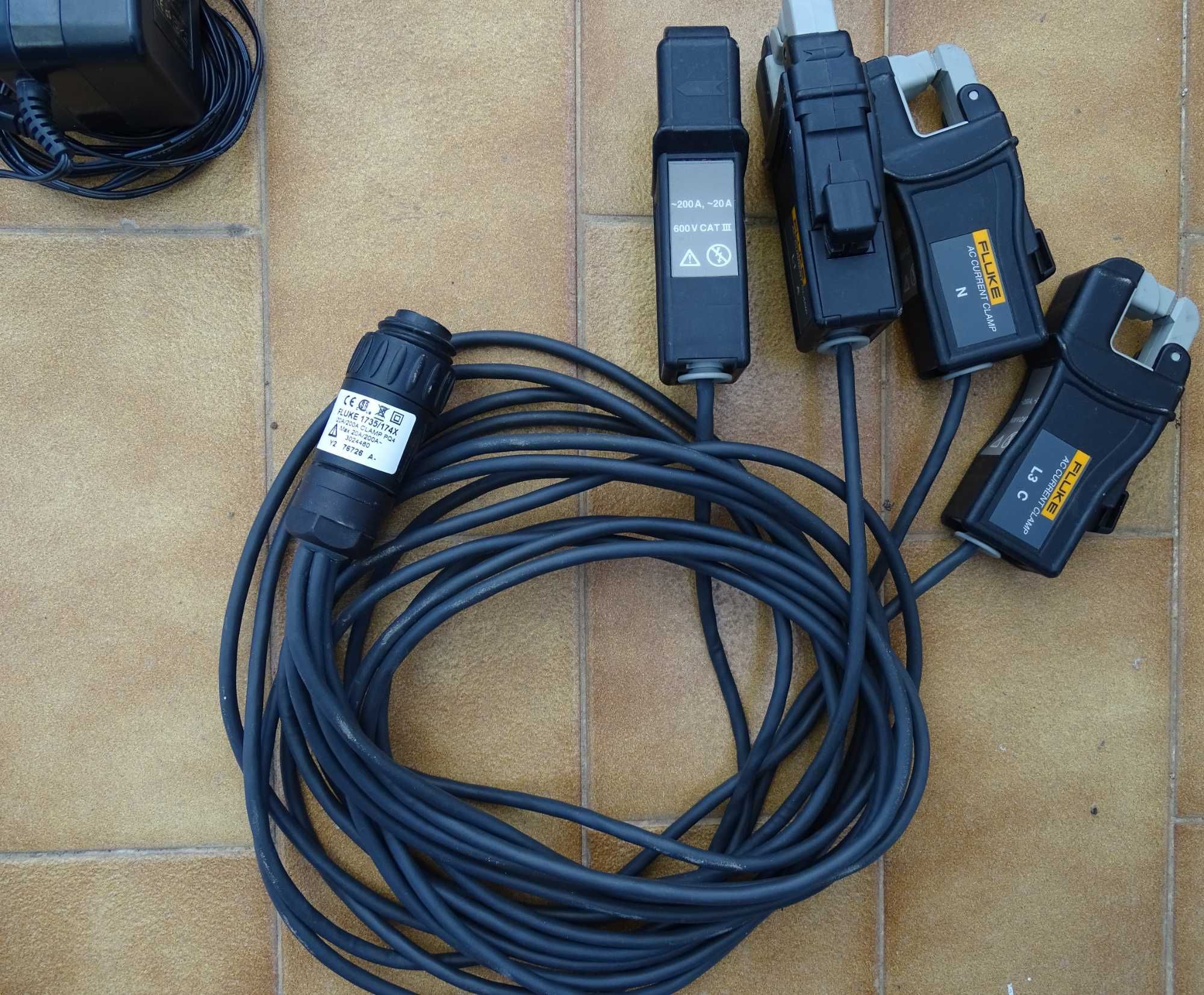 Fluke 1735 analisador registador de qualidade de energia trifásico