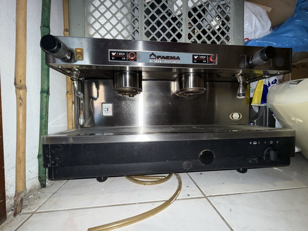 Maquina de cafe industrial