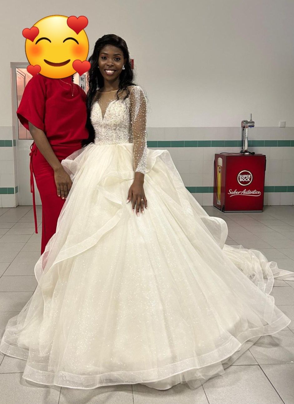 Vestido de noiva com a saia