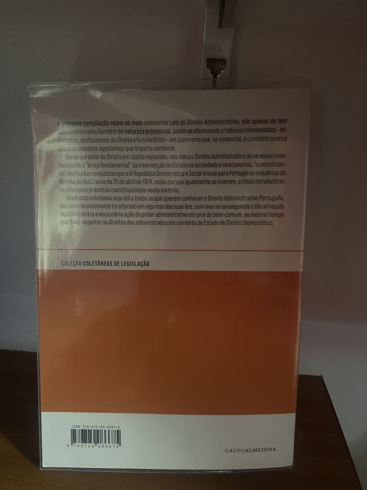 Vendo livro “leis do direito administrativo