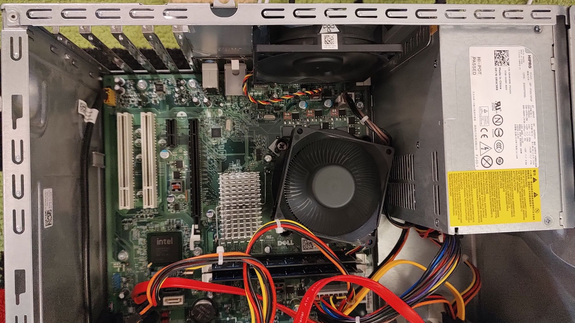 Komputer Intel Core 2 Quad Q8300 4x2.50GHz -  kompletny domowy/biurowy