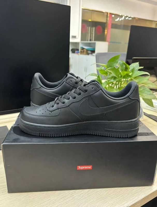 Nike Air Force 1 Low Supreme Black 45