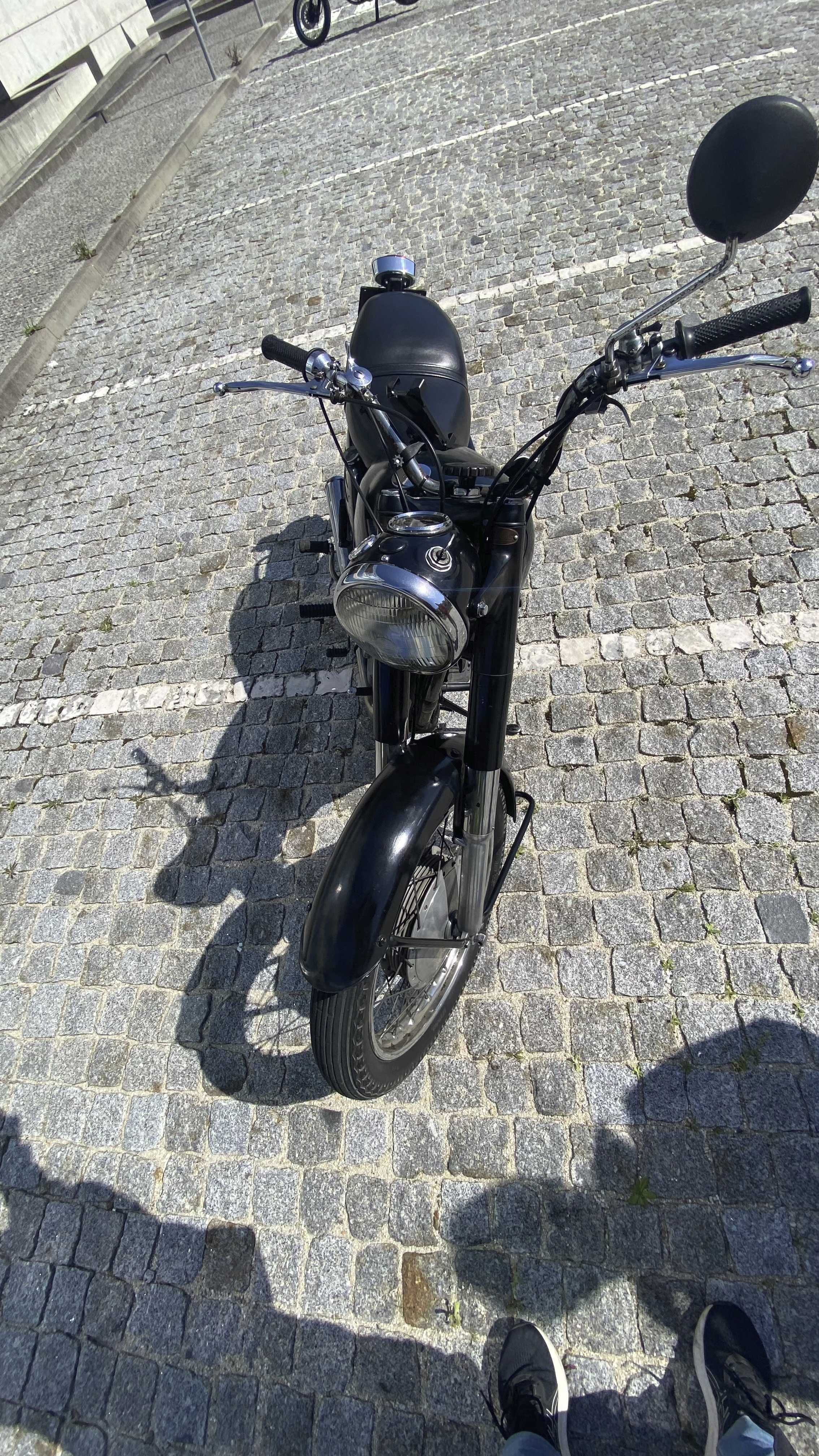 NORTON 350CC 1958 Modelo 50