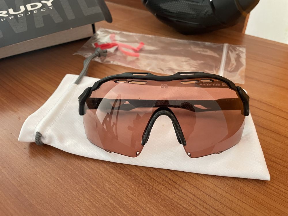 Oculos Rudy com lentes fotocromaticas