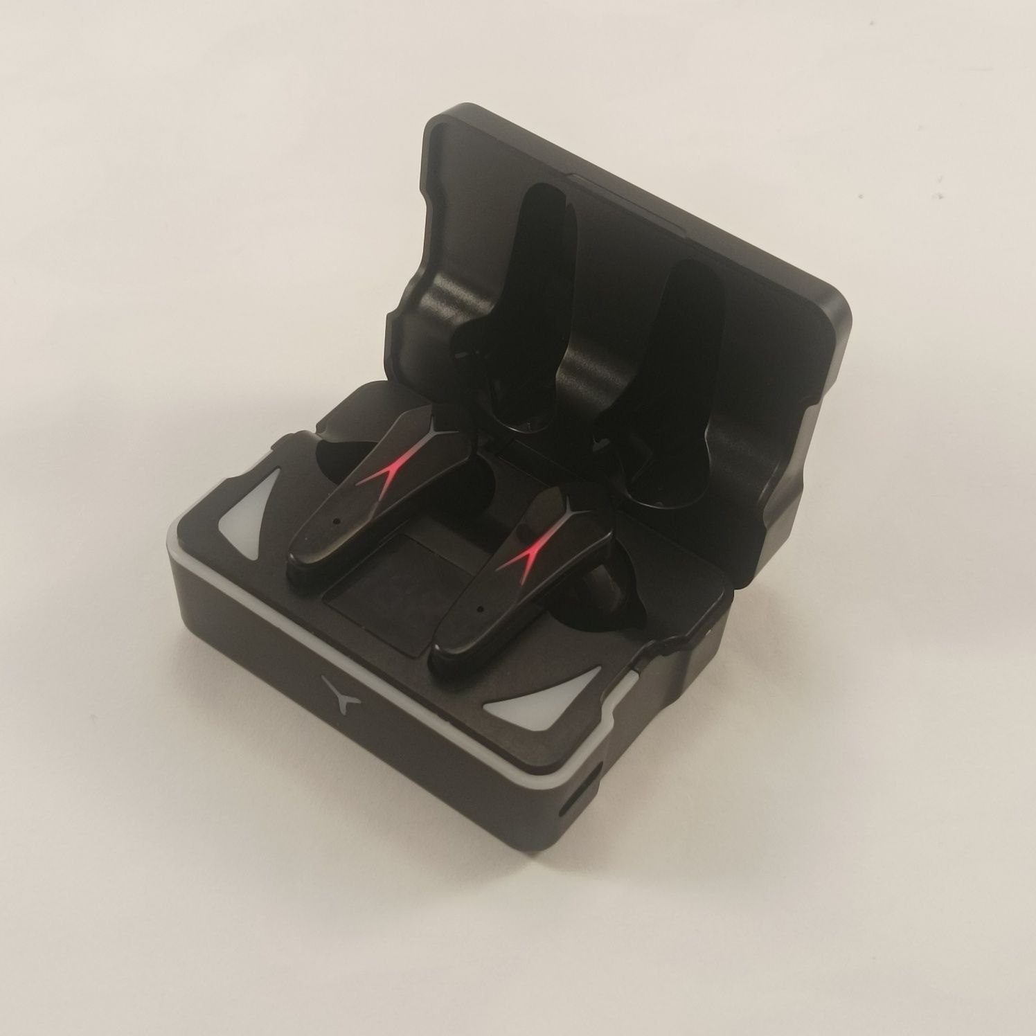 Продаю новые Bluetooth-наушники разных моделей