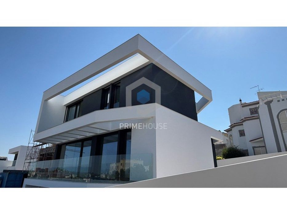 Moradia T3 em construção com vista Mar em Parchal - Lagoa!