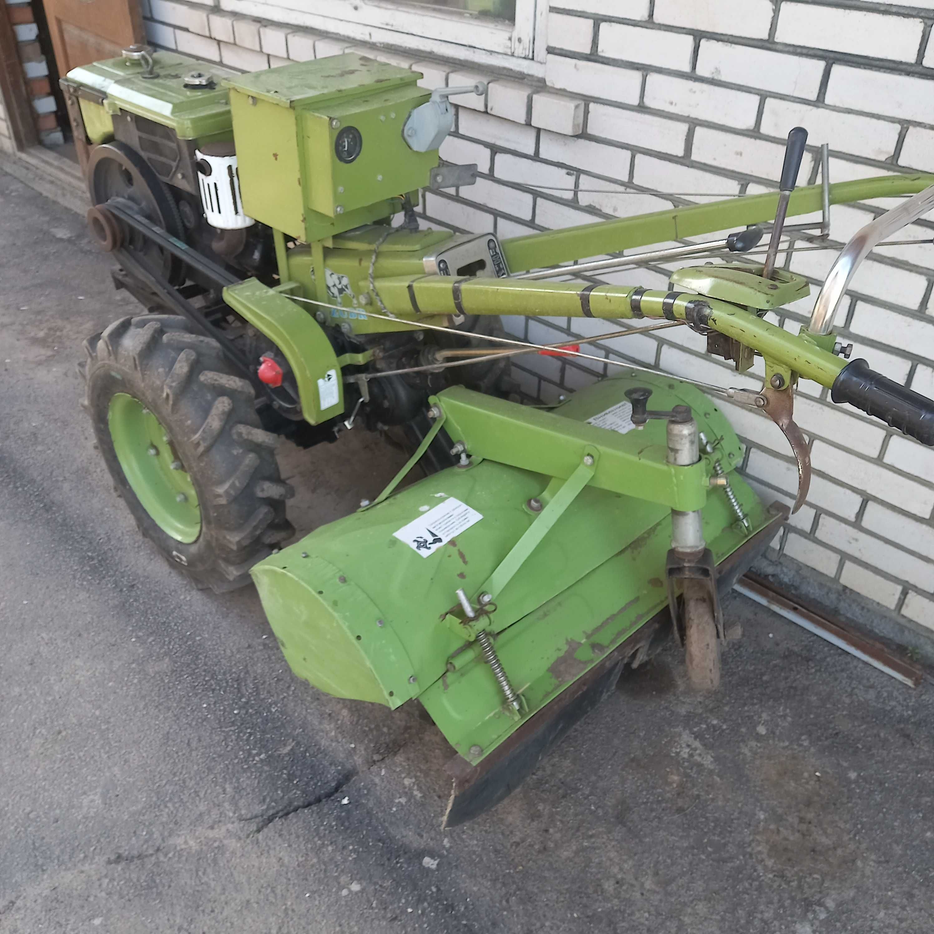 Мотоблок Зубр 8 кс.