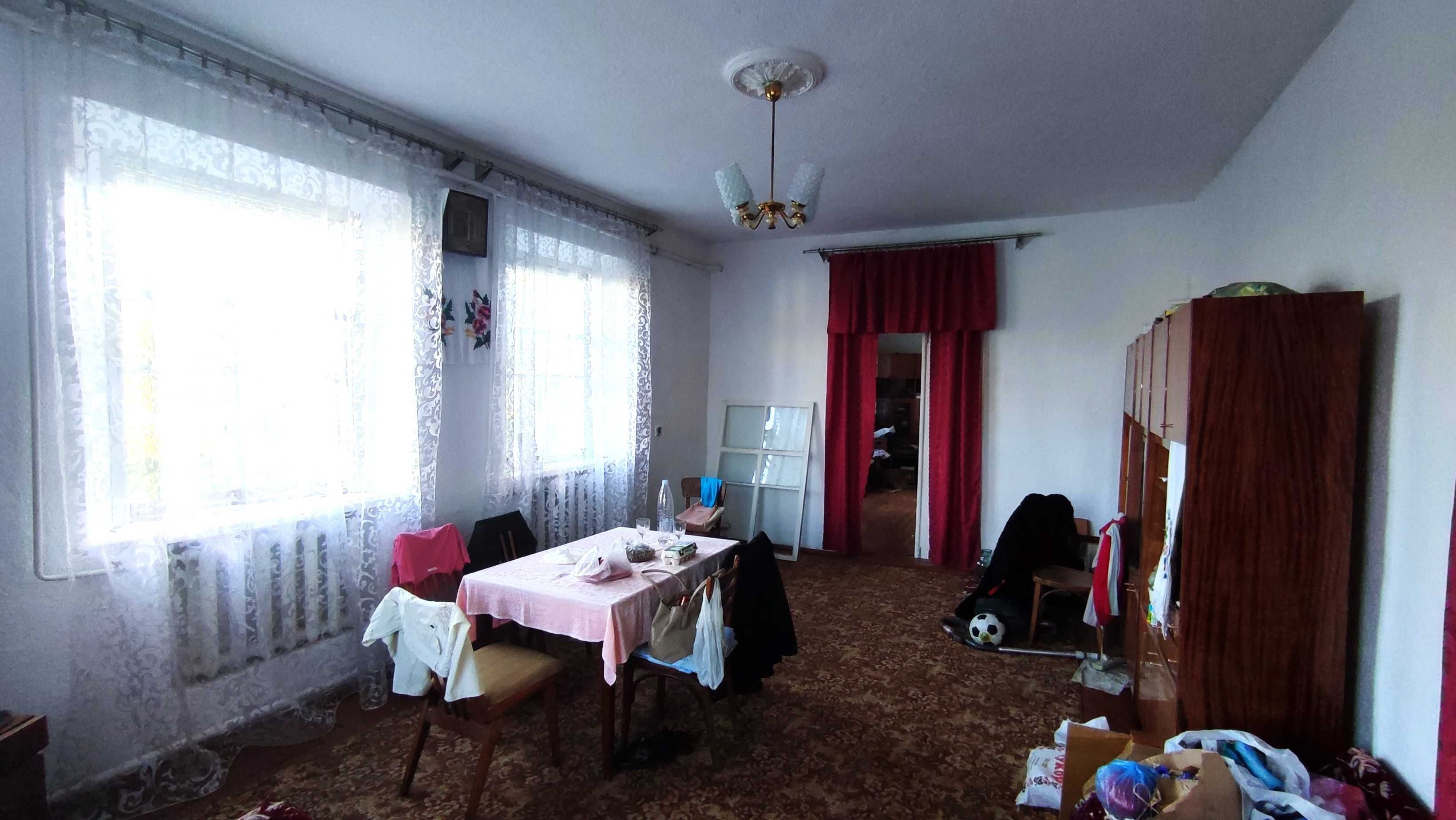 Продам будинок 5 кімнат гараж ділянка 47 соток, під державні програми