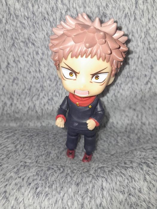 Продаються фігурки аніме