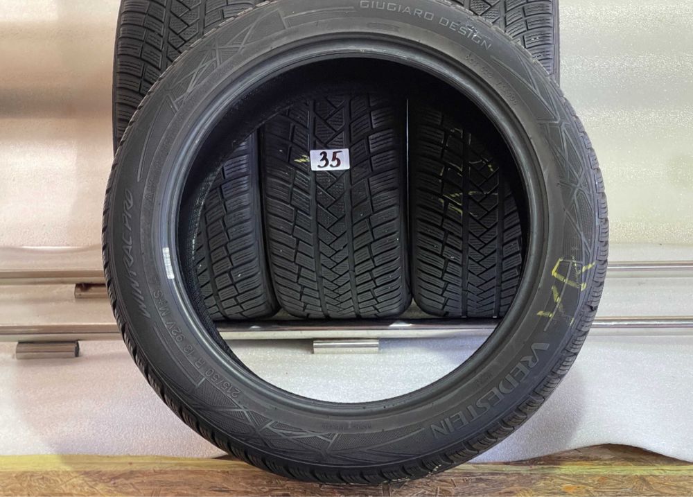 Автошини колеса резина 215/50 R18 Vredestein 2021 рік зимові