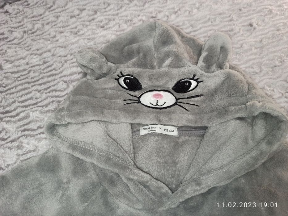 Bluza Sinsay r. 128 szara Kotek ciepła i miła