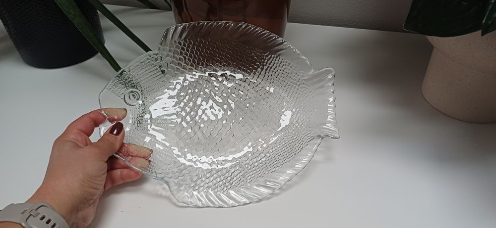 Szklany półmisek ryba