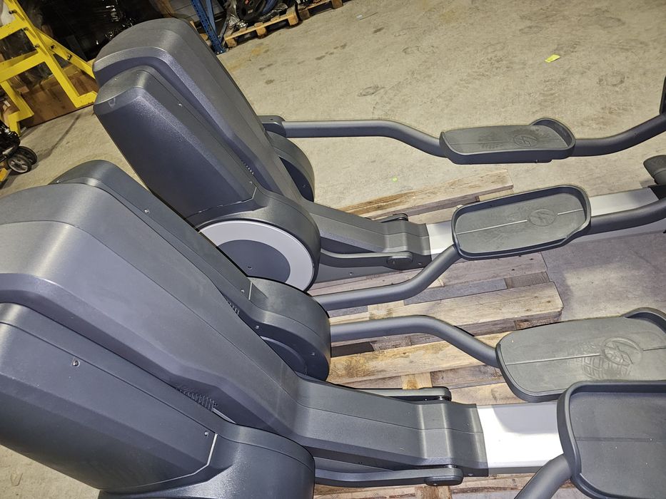 Life Fitness 95X Orbitrek Cross Trainer z konsolą Engage