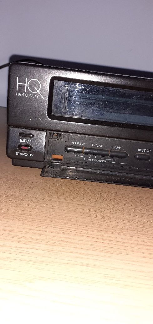 Magnetowid mało używany vhs