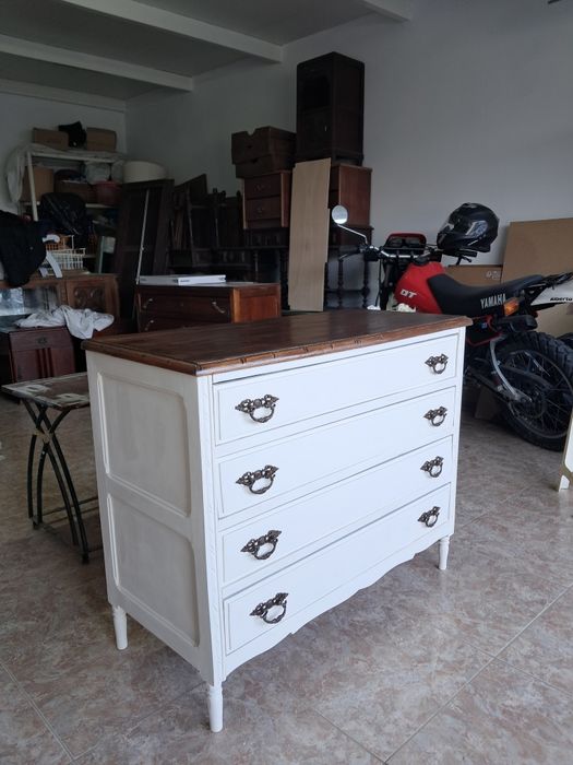 Para venda pintado e restaurado