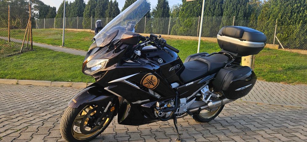 FJR1300 AE, 2014, bardzo zadbana, 3 kufry, elektroniczne zawieszenie.