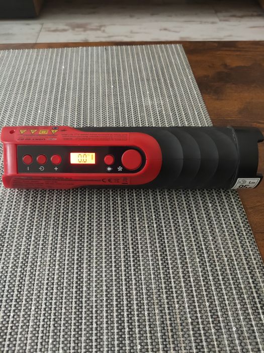 Kompresor samochodowy akumulatorowy