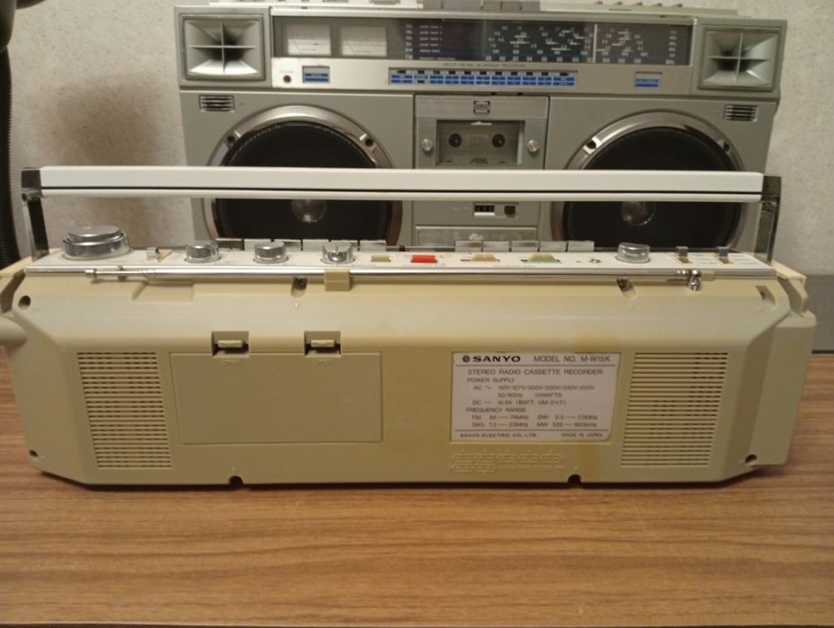 Магнитофон Sanyo M-W15k.