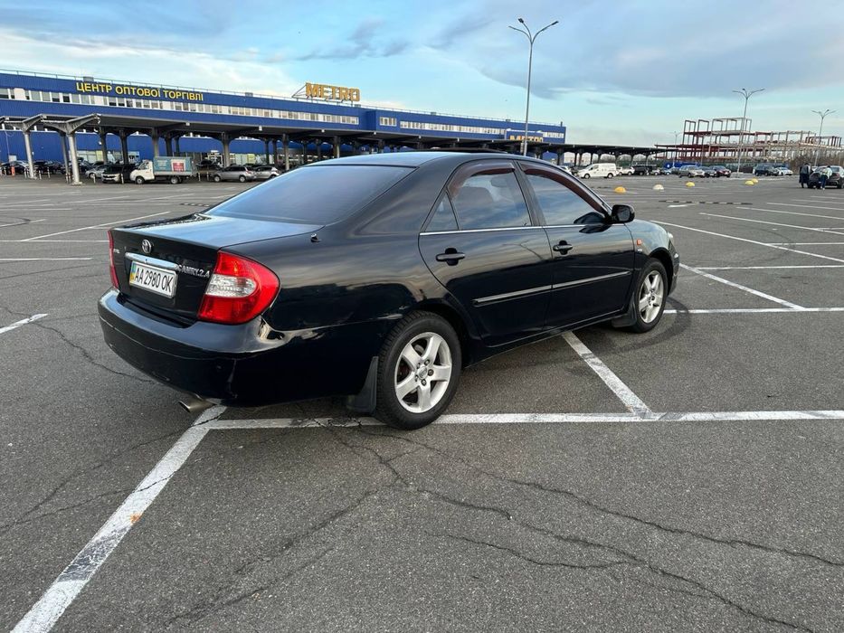 Toyota Camry 2.4 2004 можно обмен