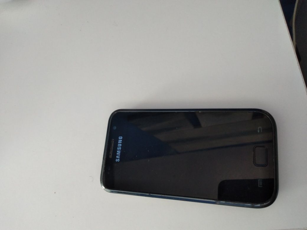 Samsung modelo: GT-l9000