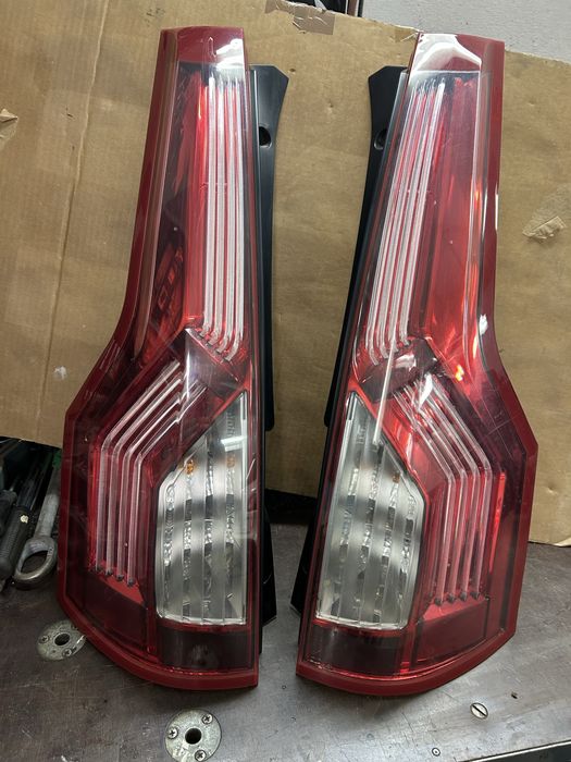 Задній ліхтар сітроен с4 гранд пікасо