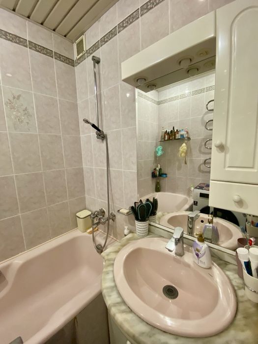 Продам 3-к кв с ремонтом 77м2 пр Героев Победа-6 Возможен безнал !