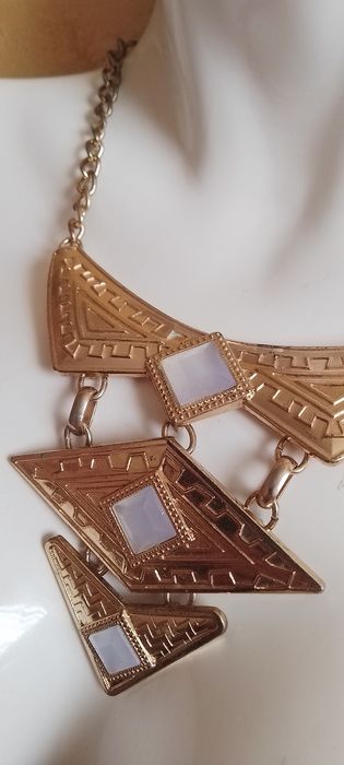 Колье Avon массивное