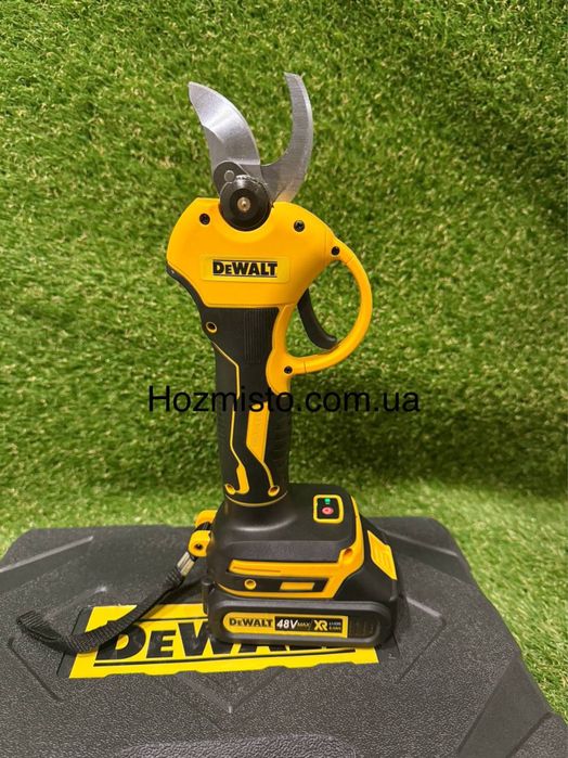 Акумуляторний секатор DeWalt DCMPP550P1 (48V, 6AH