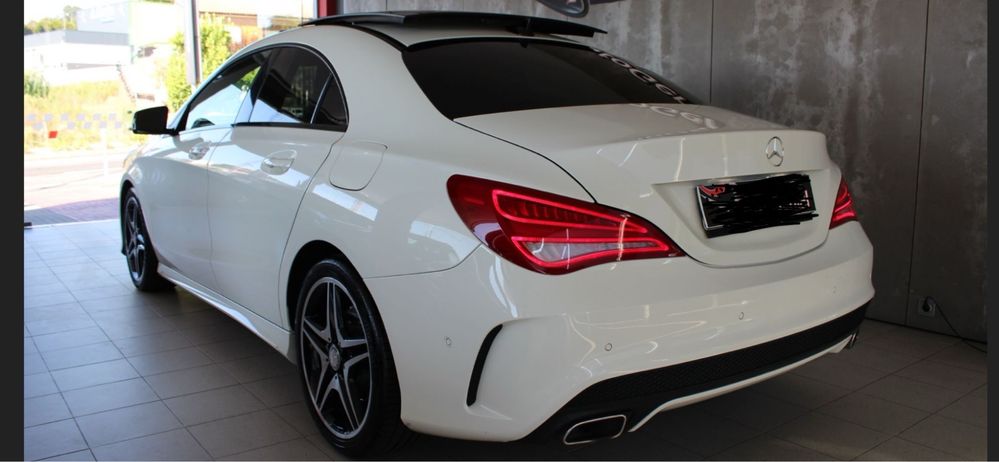 Vendo Mercedes CLA 180 Amg Pack Night