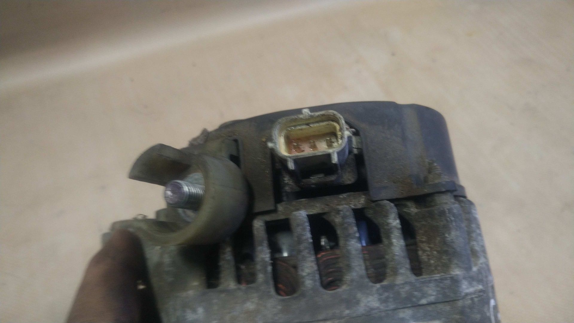 ) C-Max Focus alternator 1.8 TDCi