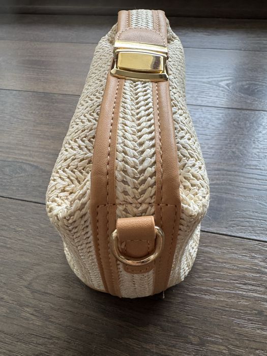 Mała, wakacyjna torebka, pleciona