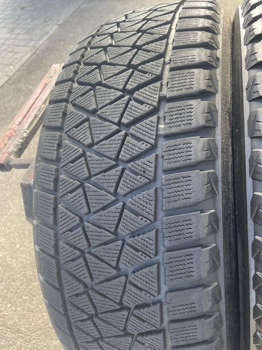 Гума зимова 235/55/20 Bridgestone Blizzak DM-V2