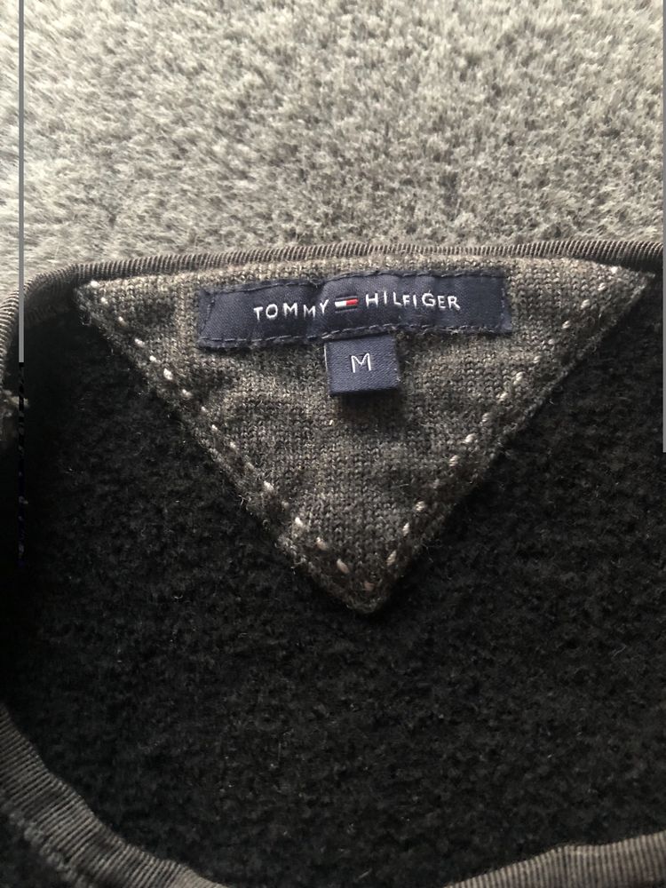 85. J.nowy. XS Tommy Hilfiger sweter/żakiet/kardigan 100% wełna czarny