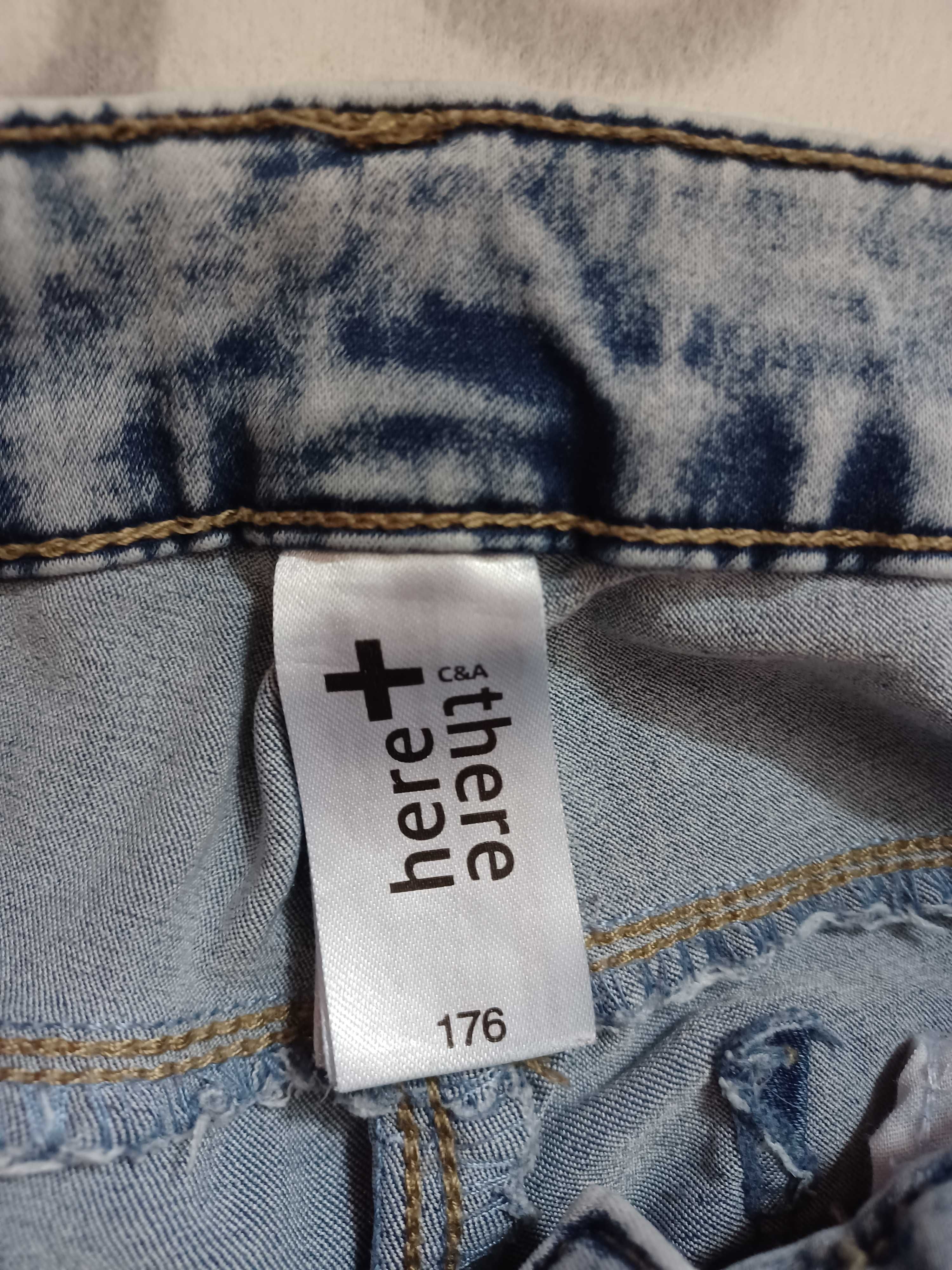 niebieskie spodnie jeansowe C&A