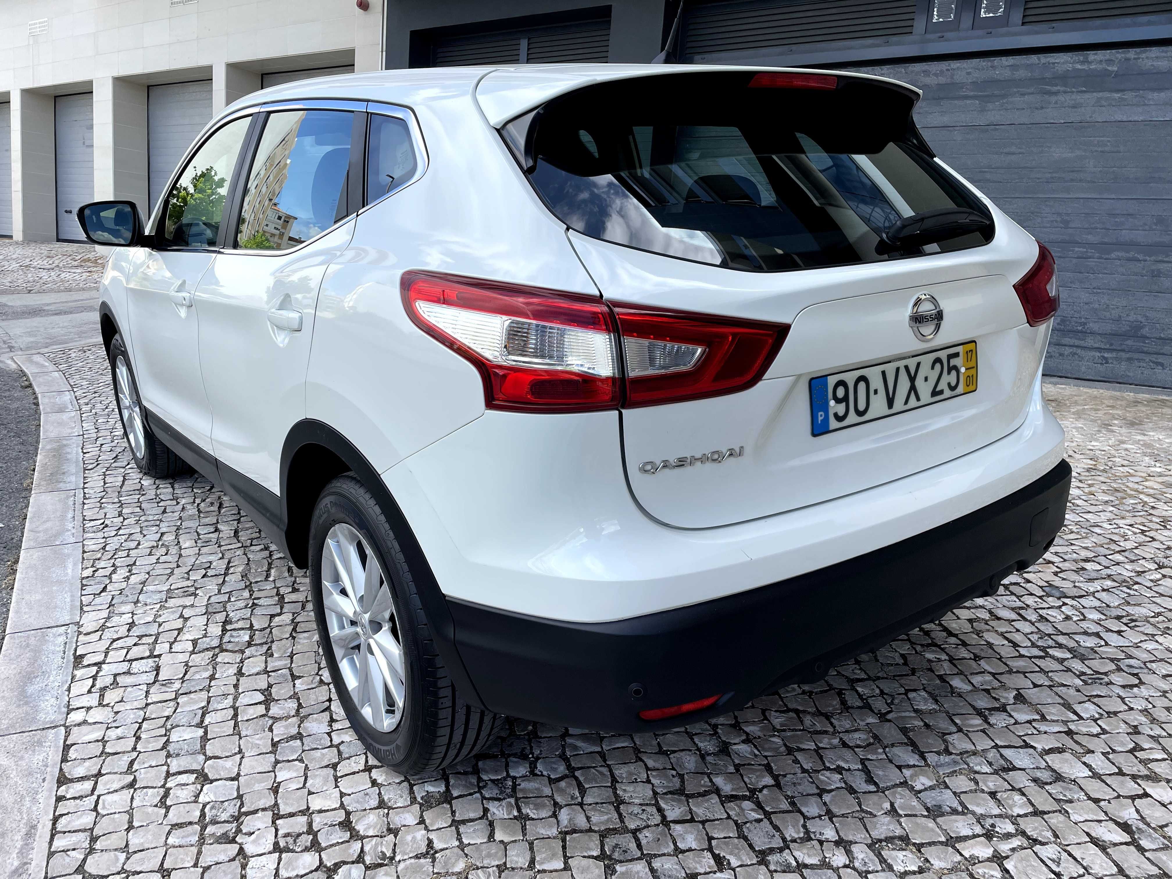 Nissan Qashqai 1.6 Cx. automática Excelente estado. Pneus novos.