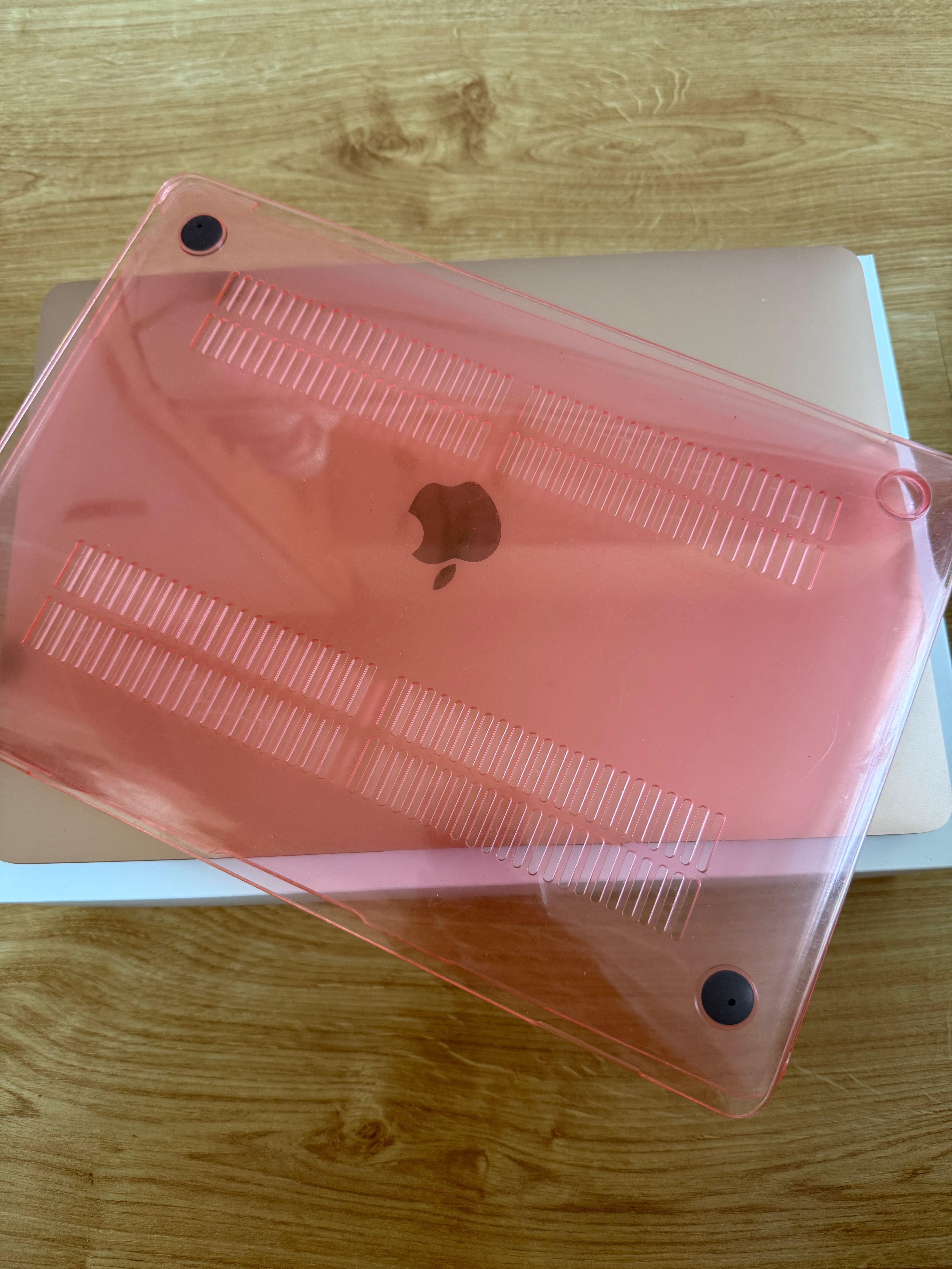 MacBook Air 13’ M1 różowy
