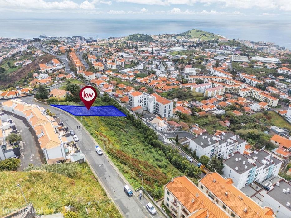 **Terreno com 1246 m2 no Pico das Romeiras - Santo António!**
